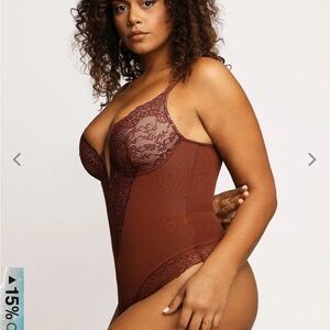 NWT Popilush Shapewear Lace Deep V-Neck Sculpting Thong Bodysuit